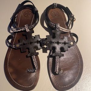 Very gently worn Tory Burch sandals.